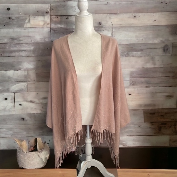 ADRIENNE VITTADINI So Soft Ruana Shawl Fringe Rhinestone NWT OS Boho Coastal - Picture 2 of 9